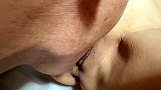 i lickd her amature pink pussey 212 days after loosing her virginity