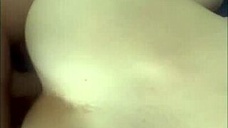 cogiendo delicioso squirt in photoshoot