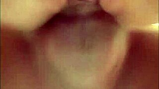 cogiendo delicioso squirt in photoshoot