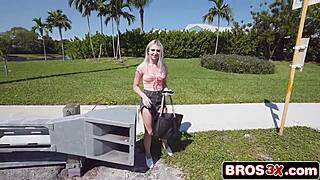 red riding hoe ditches costume for wolf ride