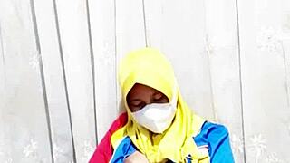 Hijab girl masturbates with dildo before work at indomaret store