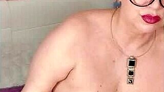 Sexy Chubby Stepmom Masturbates Hot Mature Bitch