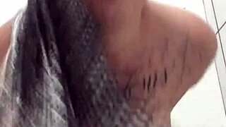 i exibindo no banho with big ass and clit piercing, masturbating in the shower