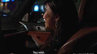 Watch Emiri Momota ride a stranger's BBC?