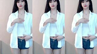 Chinese girl rides roller coaster in bikini 😍