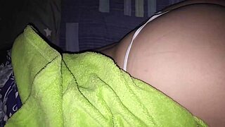 mi madrastra is in mi habitacion lickin me up