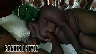 I explored sugar mummy's body in the dark