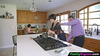 Old man fucks daring stepdaughter and wife in kitchen during spaghetti