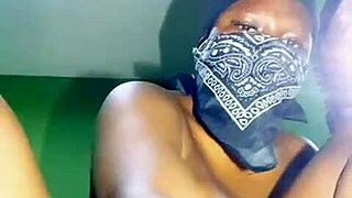 Young Amateur Explores Her Body For The First Time