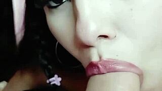 Colombian girl performs oral and receives cumshot