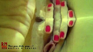 Hey, college girl bathes in baby bath and masturbates her shaved pussy in full video.