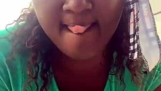 Hot Wife Shows Big Ass in Homemade Amateur Scenes