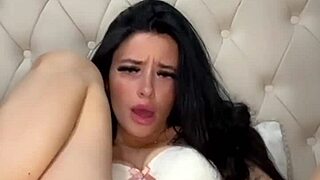 i'm watchin this british exchange student solo playin