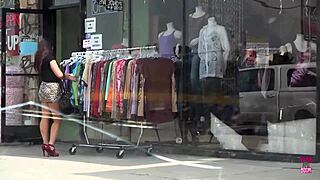 A hidden camera captures cami at the glory hole