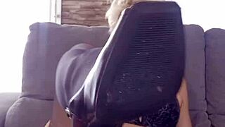 hey sweetie, do you like my sexy lingerie today? i love it