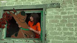 Did Velma solve the mystery with Scooby Doo?
