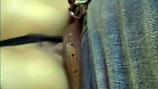 cogiendo en plena reunion familiar con invitados por toda la casa 😏