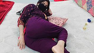 Sobia Nasir Presents Nude Body Striptease