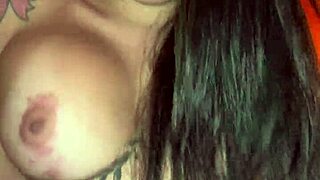 Transando com o amiguinho que conheci na festa. Ele me levou para o quintal e gozou dentro.