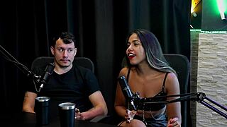 couple's risky sex with huge guy gets scary 😱