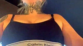 i got watched by that bodybuilder at the gym in sao paulo and my pussy got all wet dripping down my legs