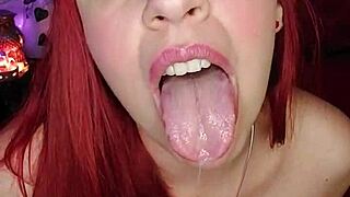 Pelirroja argentina feliz y excitada por la victoria te da joi para acabar como un campeon.