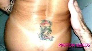 Emotional Fitness Milf Manuh Cortez In Backstage Shower