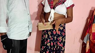 Desi Chubby Bhabhi New Video In Hotel Room With Boss.