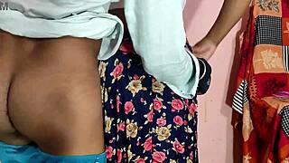 Desi Chubby Bhabhi New Video In Hotel Room With Boss.