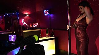 diana gold and kristi love participate in a fairway group session with friends on the course