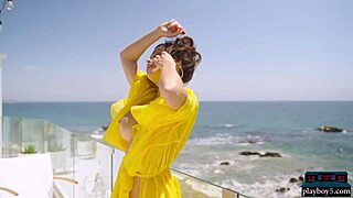 Super Curvy Latina Milf Babe Shows Off Incredible Body