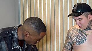 Cornudo humillado por real bbc mientras se folla a su esposa rubia puta - sara blonde!