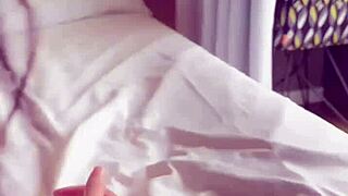 i went down for ifood and my neighbor called me to fuck right there