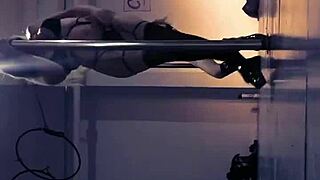 pov doctora argentina te hace sexy baile en el tubo