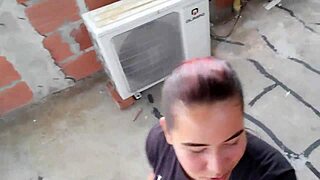 Que rico lo mueve mi hermanastra despues de descubrirla