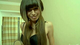 i'm sade the yung slut pleasurin my tite cunt with hug toy