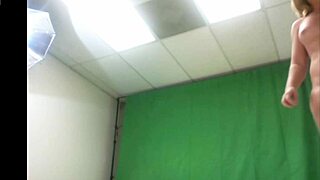 Savanna Brown poses nude for horny photographer