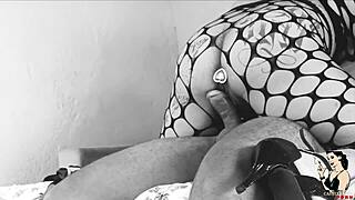 Paty angel's uber ride turns into free pussy fun