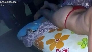 O safado me fez chupar e gozou na minha boca