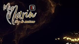 Mi vecina Giselle nos enseña a masturbarnos con una zanahoria 😏