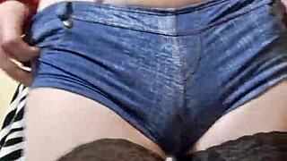 Mistress Elza Kom Very Hot, Dominating with Feet and Financial Control