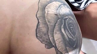 eu e minha meia-irma tao se chupando gostoso quase gozando, ai chega o meio-irmao e fode eu e ela de baixo do corbeto na minha buceta e no cuzinho dela ate gozar dentro bem gostoso 😏