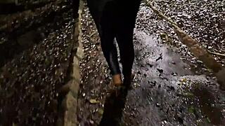 a safada me levou na praça da cidade pra ficar peladinha e tomar porra na boquinha