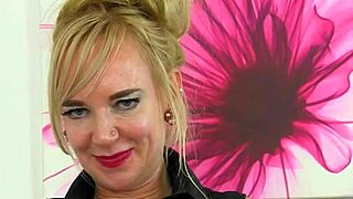 english milf wets her panties