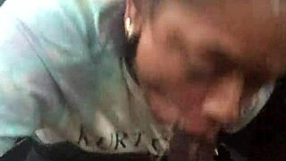 Ebony lady provides public service in the car