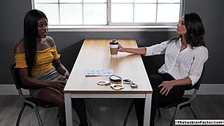 ebony lesbian licks pussy of busty milf 😍