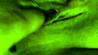 Fingering my girl playing with that clit