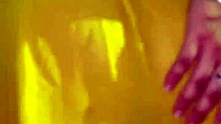 My hot indian girlfriend fucks for the first time!