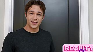 Dude, stepsis Scarlet Skies offers her exclusive pussy... outta this world!