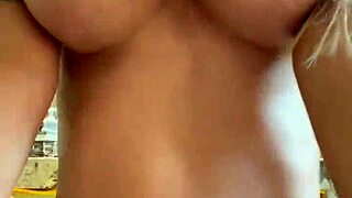 wanna watch me naked posing and rubbing in bathroom?